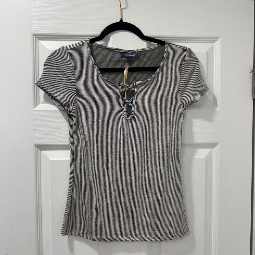 ModCloth Striped‎ Ribbed Lace Up T-Shirt Top XXS Short Sleeve Casual V Neck